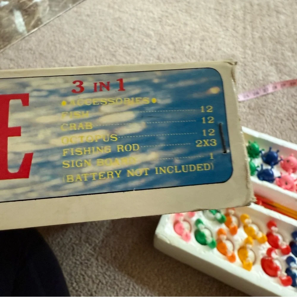 Vintage 1985 Colorful Fishing Game Set